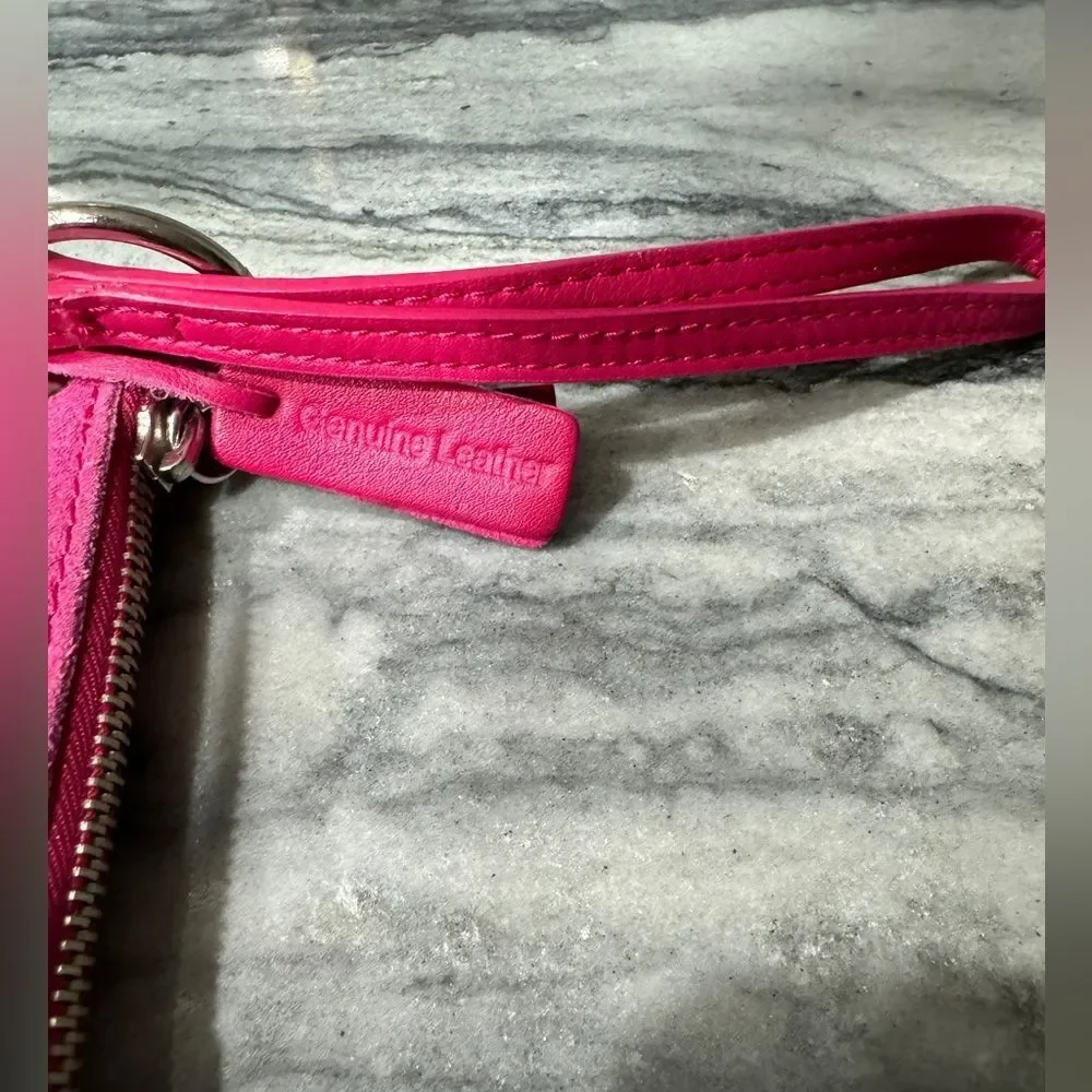 BATH &‎ BODY WORKS | RED SUEDE WRISTLET
